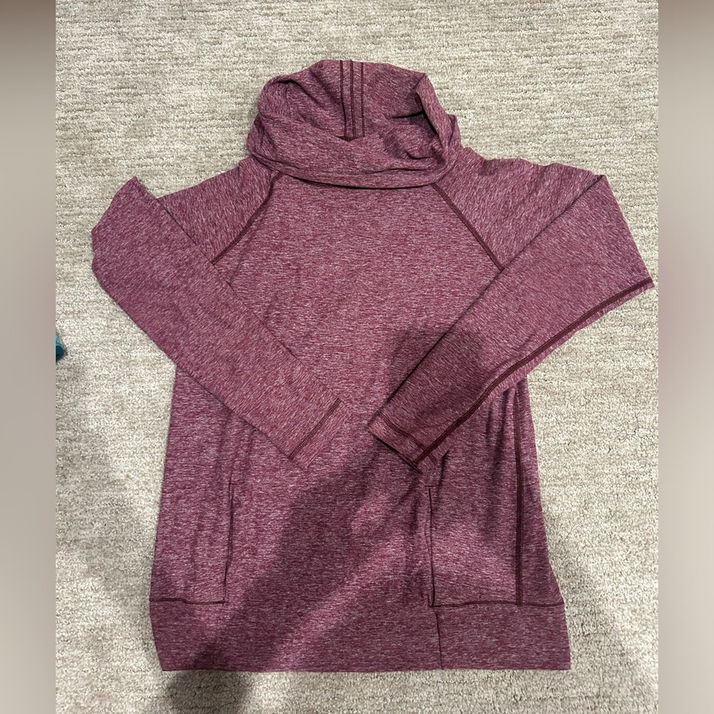 Lululemon light athletic turtleneck sweatshirt